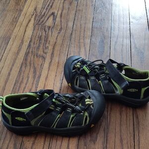 Keen Kids Black and Lime Green Adventure Sandals